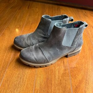 Sorel Boots Womens 8.5 Emilie Chelsea Booties Gray Leather Pull On Waterproof.